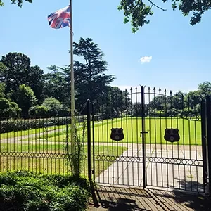 entrance-to bowling-club mayfield park bowling club main entrance
